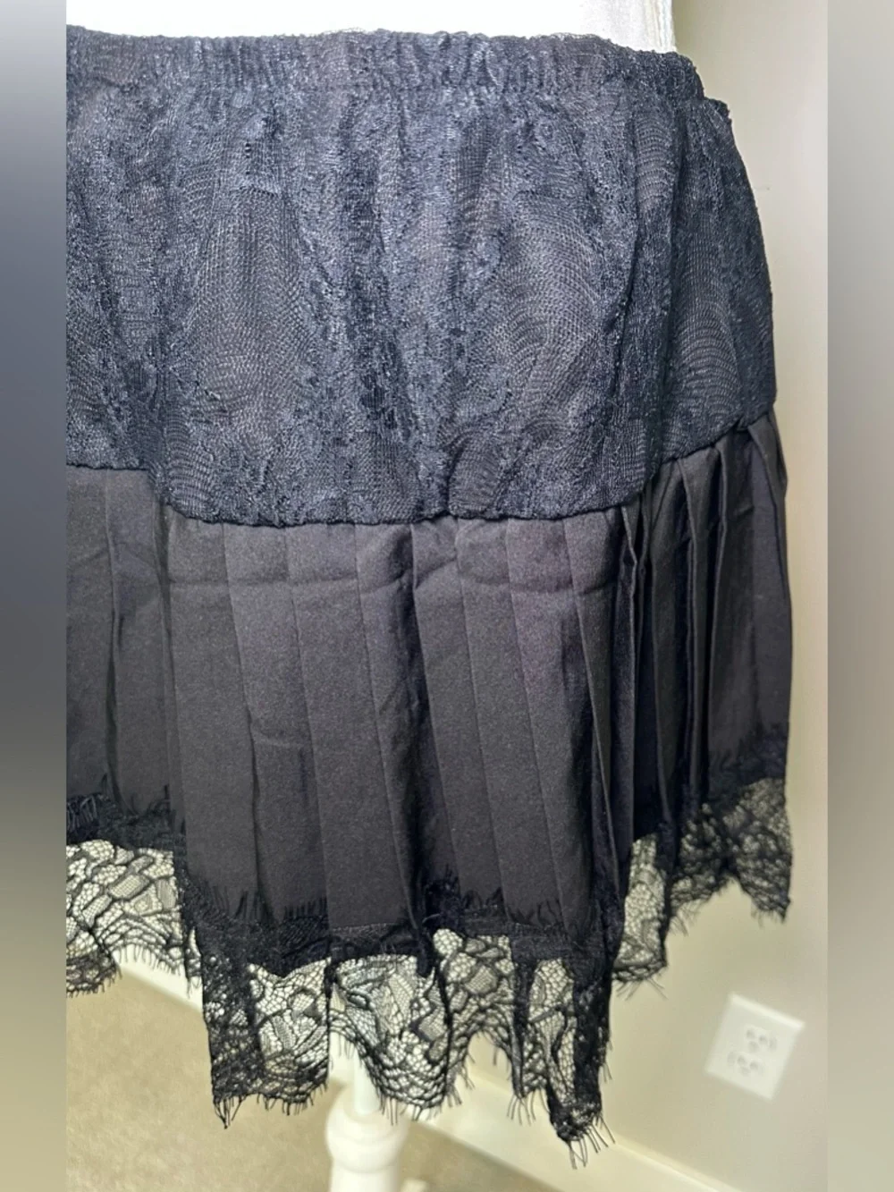 Black Pleated Lace‎ Trim Mini Skirt Built-In Shorts Goth Grunge Country Large